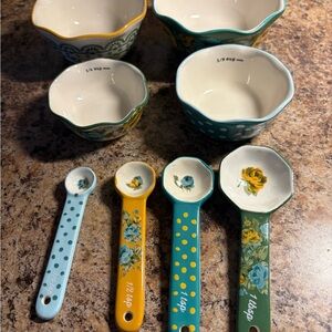 The Pioneer Woman Green and Cream Stoneware Measuring Cups and Spoons